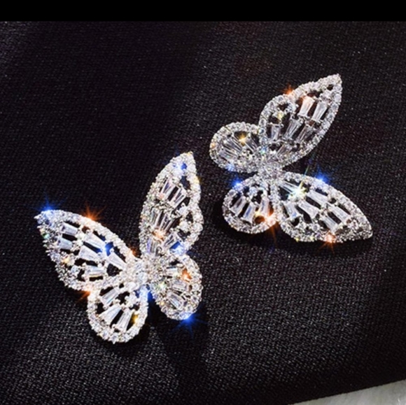 BUTTERFLY RHINESTONE EARRINGS - Picture 1 of 2